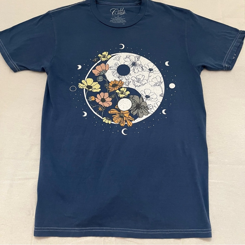 Cold Crush Yin Yang Floral Tee - Navy
